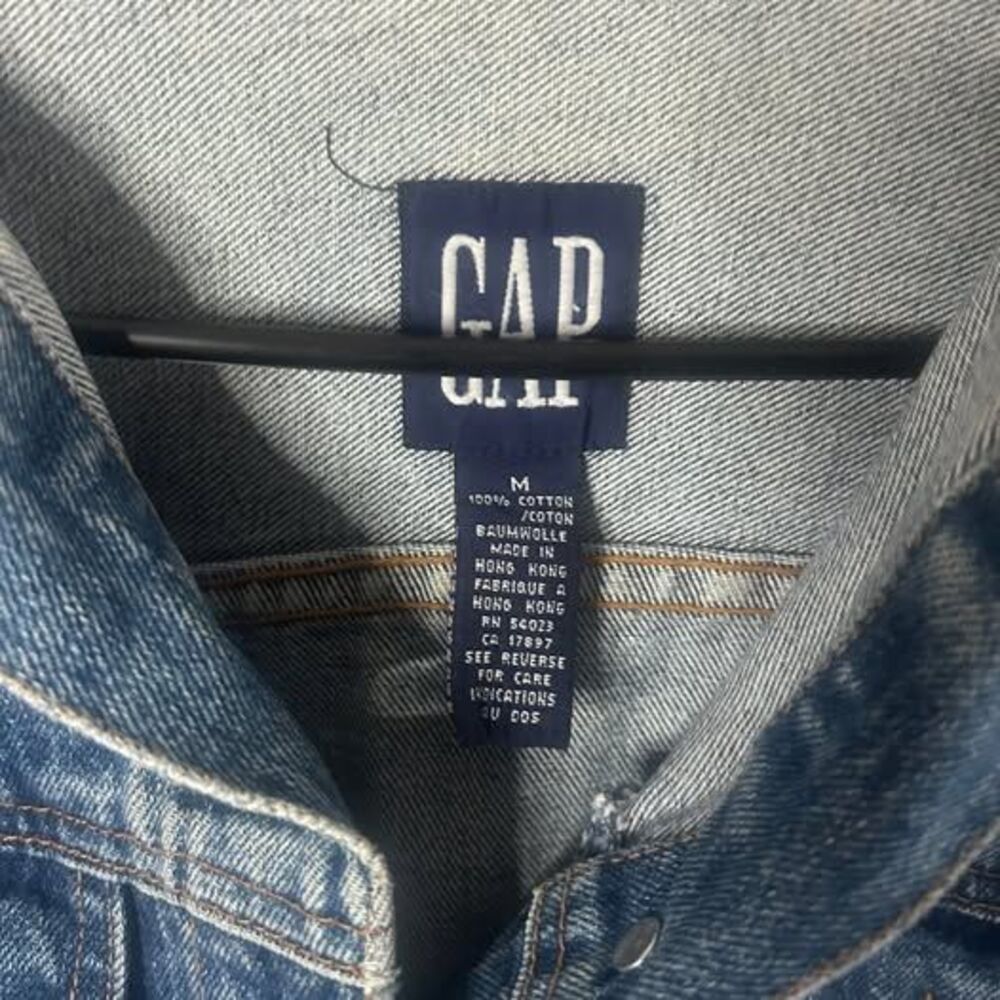 Vintage 90s GAP Denim Trucker Jacket Womens M Pink Paisley Cuffs Hong Kong - Picture 4 of 7